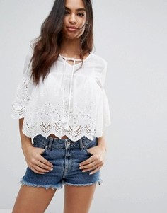 Свободный топ с вышивкой ришелье PrettyLittleThing - Белый