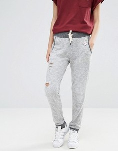 Состаренные джоггеры с нашивкой в виде символа мира Maison Scotch - Серый