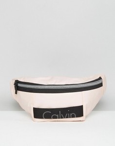 Розовая сумка на пояс Calvin Klein Re-Issue Exclusive - Розовый
