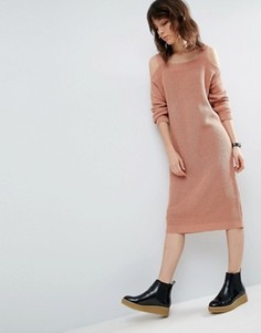 Вязаное платье миди с вырезами на плечах ASOS - Розовый