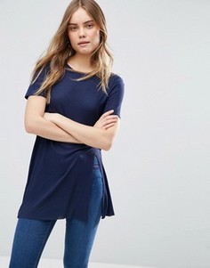 Удлиненный топ с разрезом спереди ASOS - Темно-синий