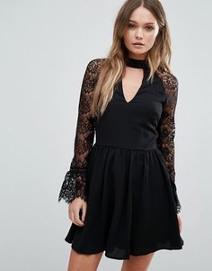 Приталенное платье с кружевными вставками Lipsy - Черный