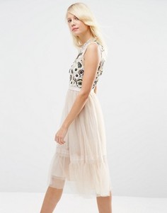 Декорированное платье миди из тюля Needle &amp; Thread Woodland - Розовый