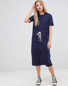 Трикотажное платье миди с короткими рукавами и затягивающимся шнурком на талии ASOS - Темно-синий