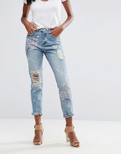 Missguided Riot Floral Embroidered Mom Jeans - Синий