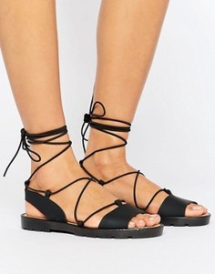 Сандалии из гибкого пластика с завязками ASOS FLUTTER - Черный