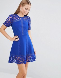 Платье мини с кружевной вставкой ASOS Premium - Синий