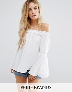 Топ с вырезом лодочкой и рукавами клеш Boohoo Petite - Белый