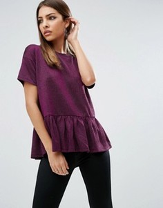 Блестящая футболка с оборкой по краю ASOS - Розовый