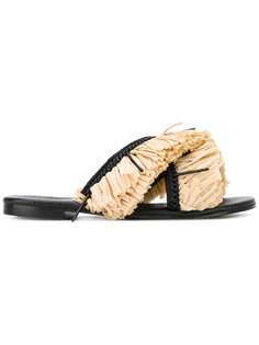 fringed trim flip flops  Avec Modération