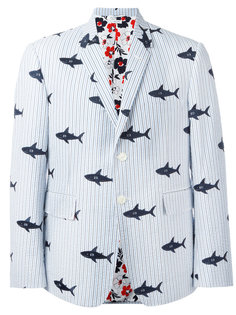пиджак с вышитыми акулами Thom Browne
