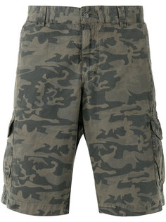 camouflage-print cargo shorts Woolrich
