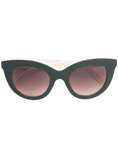 cat eye sunglasses  Victoria Beckham