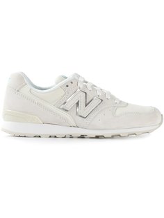 кроссовки с логотипом  New Balance