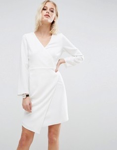 Креповое платье мини с запахом ASOS - Кремовый