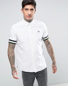 Белая оксфордская рубашка с короткими рукавами и полосками на манжетах Fred Perry - Белый