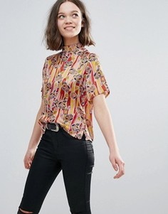 Топ с короткими рукавами и цветочным принтом Glamorous - Мульти