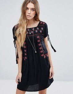 Свободное платье с вышивкой Glamorous - Черный