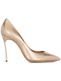 туфли с заостренным носком Casadei