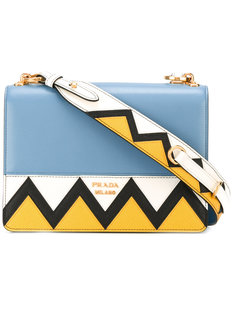 сумка на плечо с зигзагообразным узором Prada