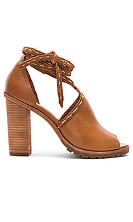 Suzie pickstitch heel - Frye