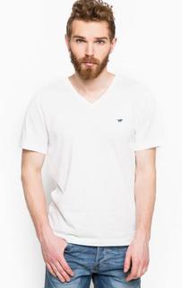 Белая футболка с треугольным вырезом Mustang