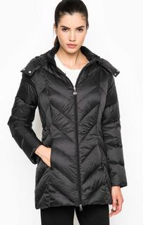 Пуховик черного цвета с капюшоном EA7