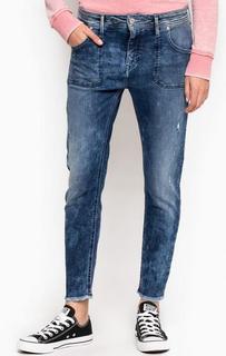 Синие рваные джинсы бойфренды Mustang