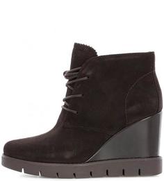 Замшевые ботильоны на танкетке и небольшой платформе Tommy Hilfiger