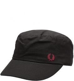 Черная бейсболка с логотипом бренда Fred Perry