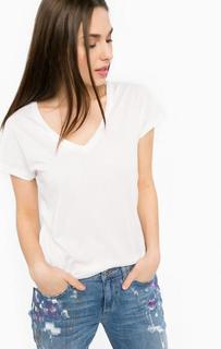 Базовая футболка с треугольным вырезом Silvian Heach