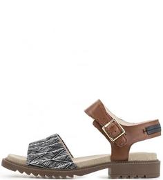 Сандалии с рифленой подошвой Clarks
