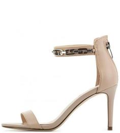 Кожаные босоножки с металлическим декором Guess