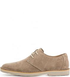 Бежевые замшевые туфли Clarks