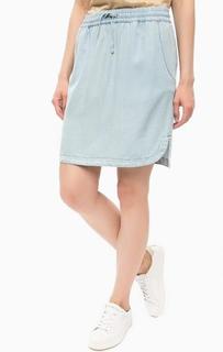 Короткая голубая юбка Lacoste