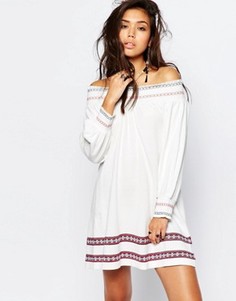 Трикотажное свободное платье с вышивкой ASOS - Мульти