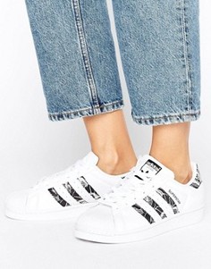Кроссовки с цветочным принтом и тремя полосками adidas Originals Superstar - Белый
