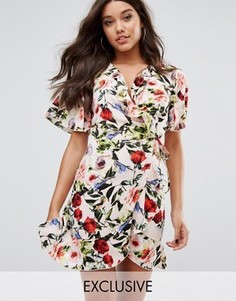 Платье мини с запахом и оборками PrettyLittleThing - Розовый