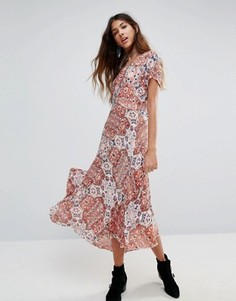 Платье макси с золотистым принтом Raga Sunset - Красный