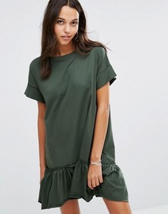 Платье-футболка с оборкой на подоле Boohoo - Зеленый