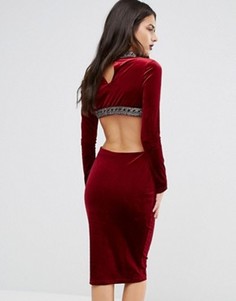 Облегающее платье с отделкой и вырезом на спинке Boohoo - Красный