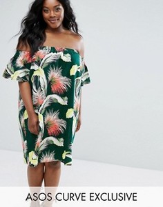 Свободное платье с открытыми плечами и тропическим принтом ASOS CURVE - Мульти