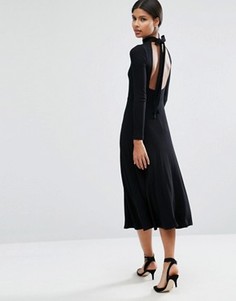 Платье миди в рубчик с открытой спиной ASOS - Черный