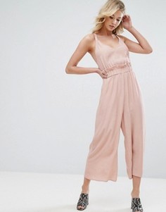 Комбинезон с широкими штанинами и оборкой ASOS - Розовый
