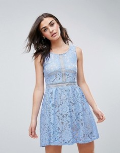 Кружевное короткое приталенное платье QED London - Синий