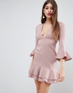 Платье мини с глубоким вырезом и оборками ASOS - Бежевый