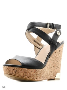 Босоножки GUESS