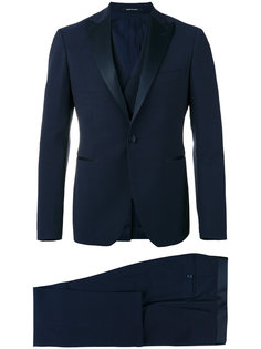 pointed lapels two-piece suit Tagliatore