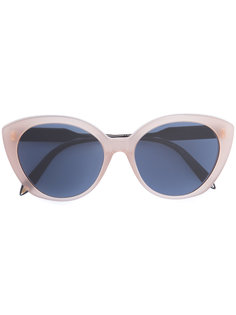 cat eye sunglasses  Victoria Beckham