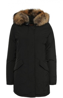 Пуховик с меховой отделкой капюшона Woolrich